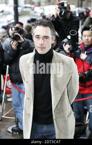 Greg Wise participant aux Prix TRIC 2008, qui ont eu lieu à l'hôtel Grosvenor à Londres. Banque D'Images