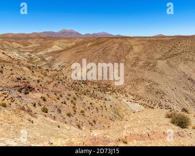 Paysage entre Salar Salinas grandes et Susques dans l'Altiplano. Amérique du Sud, Argentine Banque D'Images