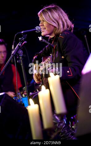 Cerys Matthews joue en direct sur scène à la chapelle Union À Londres Banque D'Images