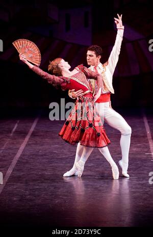 Des danseurs du Ballet Nacional de Cuba produisent des scènes de Magia de la Danza, au Coliseum Theatre, dans le centre de Londres. Banque D'Images