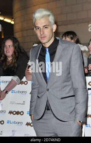 Mark Ronson arrive aux MOBO Awards, à l'Echo Arena de Liverpool. Date de la photo : 20 octobre 2010. M maladie croisée/EMPICS Banque D'Images