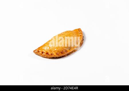 Empanadas de viande argentins isolées sur fond blanc Banque D'Images