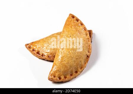 Empanadas de viande argentins isolées sur fond blanc Banque D'Images