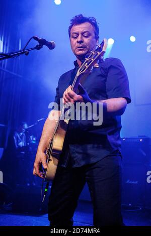 Copenhague, Danemark. 23 avril 2016. Manic Street Preachers, le groupe de rock gallois, donne un concert à VEGA à Copenhague. Ici, le chanteur et guitariste James Dean Bradfield est vu en direct sur scène. (Crédit photo: Gonzales photo - Lasse Lagoni). Banque D'Images