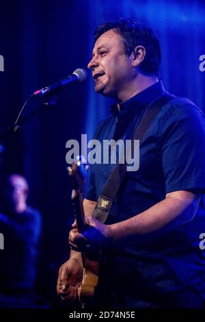 Copenhague, Danemark. 23 avril 2016. Manic Street Preachers, le groupe de rock gallois, donne un concert à VEGA à Copenhague. Ici, le chanteur et guitariste James Dean Bradfield est vu en direct sur scène. (Crédit photo: Gonzales photo - Lasse Lagoni). Banque D'Images