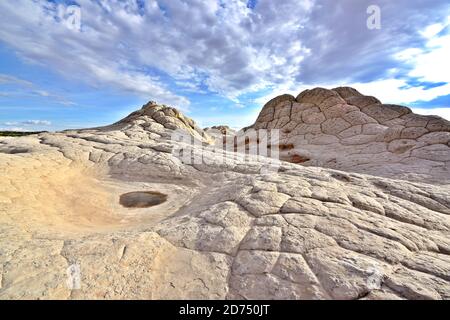 Formations de White Pocket Rock dans le monument national de Vermilion Cliffs en Arizona, Etats-Unis Banque D'Images