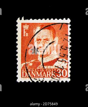 MOSCOU, RUSSIE - 25 NOVEMBRE 2017 : un timbre imprimé au Danemark montre le roi Frederik IX, série, vers 1952 Banque D'Images