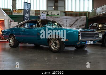 PAAREN IM GLIEN, ALLEMAGNE - 03 OCTOBRE 2020 : voiture de taille moyenne Dodge Charger R/T, 1970. Die Oldtimer Show 2020. Banque D'Images