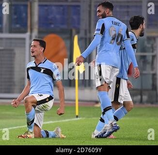 Rome, Italie. 20 octobre 2020. Luis Felipe (L) du Latium célèbre pour avoir obtenu des scores lors du match de football du Groupe F de la Ligue des champions de l'UEFA entre le Latium d'Italie et Borussia Dortmund d'Allemagne à Rome, Italie, le 20 octobre 2020. Credit: Augusto Casasoli/Xinhua/Alamy Live News Banque D'Images