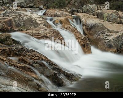 La Pedriza dans la Sierra de Guadarrama cascades et ruisseaux dans la communauté de Madrid, Espagne Banque D'Images