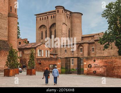 Albi, département du Tarn, France. Le Palais de la Berbie, ancien Palais épiscopal d'Albi, aujourd'hui musée Toulouse-Lautrec, fait partie de l'UNESCO W d'Albi Banque D'Images
