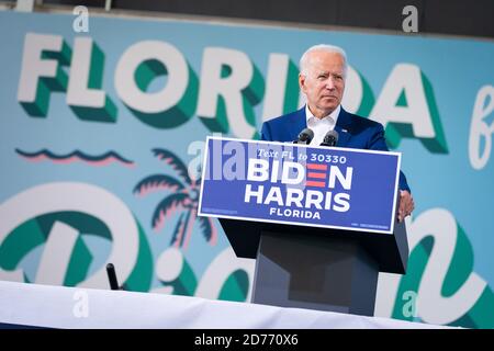 MIRAMAR, Floride, États-Unis - 13 octobre 2020 - le candidat à la présidence des États-Unis Joe Biden au rassemblement Drive-In GOTV au parc régional de Miramar - Miramar, Floride, États-Unis - Banque D'Images