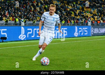 KIEV, UKRAINE - 20 OCTOBRE 2020 - Vitaliy Buyalskyi de Dynamo Kyiv en action pendant le match de football de groupe de la Ligue des champions de l'UEFA entre Dynamo Kyiv et Juventus (photo par Aleksandr Gusev / Pacific Press) Banque D'Images