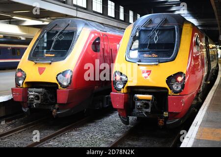 Virgin trains à la gare d'Euston, Londres, Angleterre, Royaume-Uni Banque D'Images