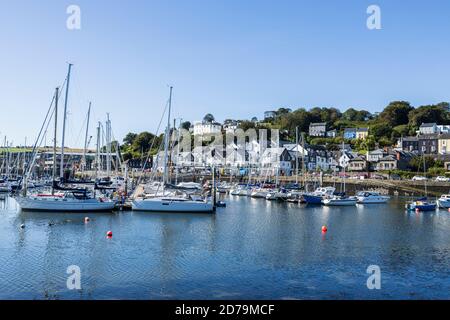 Yachts amarrés dans le port de plaisance de Kinsale, comté de Cork, Irlande Banque D'Images