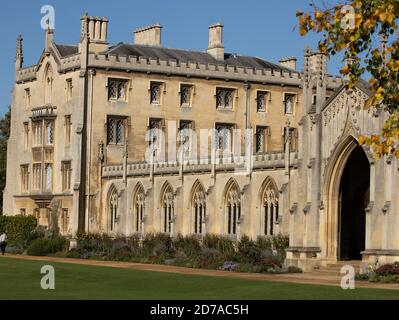 New court immeuble néo-gothique du XIXe siècle faisant partie du St Johns College Cambridge souvent appelé le gâteau de mariage Banque D'Images