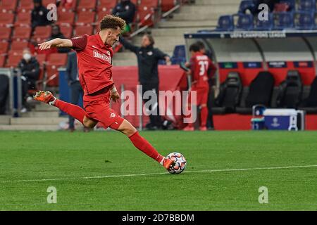 Salzburg, Autriche 21 octobre 2020: CL - 20/21 - RB Salzburg vs. Lokomotiv Moscow Mergim Berisha (FC Salzburg), action/single image/Freisteller/with ball/| usage Worldwide Credit: dpa Picture Alliance/Alay Live News Banque D'Images