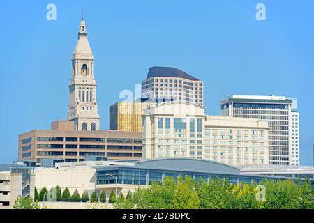 Ville moderne de Hartford en travers de Connecticut River, Hartford, Connecticut, États-Unis. Banque D'Images