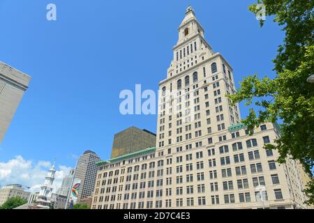 Ville moderne de Hartford incluant Travelers Tower et le musée d'art Wadsworth Atheneum au centre-ville de Hartford, Connecticut, États-Unis. Banque D'Images