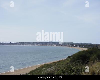 Vue sur la baie de Weymouth à Dorset, en Angleterre, montrant la mer et le sable Banque D'Images