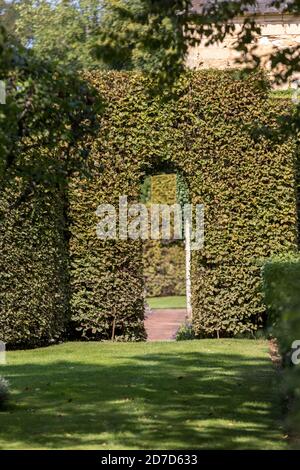 Eyrignac, France - 2 septembre 2018 : les Jardins pittoresques du Manoir d'Eyrignac en Dordogne. France Banque D'Images