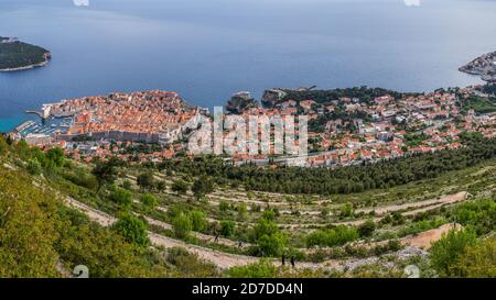 Panorama multi-image sur la jolie vieille ville de Dubrovnik en Croatie. Banque D'Images