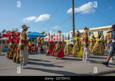 Frederiksted, Sainte-Croix, Îles Vierges américaines-janvier 4,2020 : parade annuelle avec danseurs quadrille en robe traditionnelle célébrant sur Sainte-Croix Banque D'Images