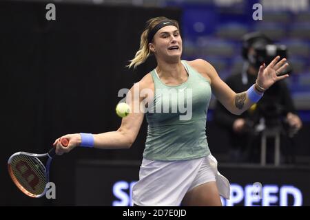 ***CTK POOL*** Aryna Sabalenka de Biélorussie joue un coup contre Cari Gauff des Etats-Unis lors du tournoi de tennis J&T Banka Ostrava Open 2020 à Ostrava, République Tchèque, le 22 octobre 2020. (CTK photo/Jaroslav Ozana) Banque D'Images