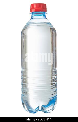 une petite bouteille en plastique d'eau minérale sur fond blanc Photo Stock  - Alamy
