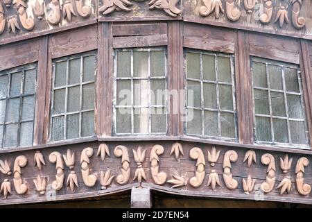 La poupe d'un voilier d'époque avec des fenêtres à bord. Vue arrière à bord d'un voilier. Banque D'Images