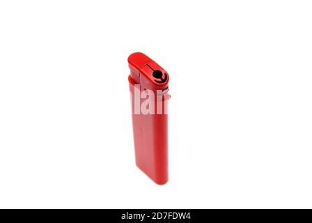 Rouge jetable briquet sur un fond blanc Banque D'Images