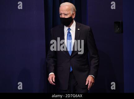 Nashville, États-Unis. 22 octobre 2020. L'ancien vice-président Joe Biden, candidat démocrate à la présidence, arrive pour le débat présidentiel final avec le président Donald Trump, candidat républicain à la présidence, sur le campus de l'université de Belmont, à Nashville, Tennessee, le jeudi 22 octobre 2020. Photo de Kevin Dietsch/UPI crédit: UPI/Alay Live News Banque D'Images