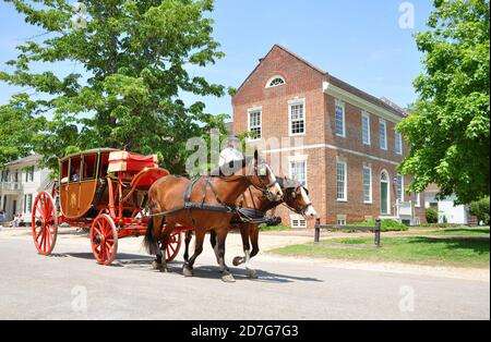 Tours en calèche dans la colonie britannique de Williamsburg, Virginie, États-Unis. Banque D'Images