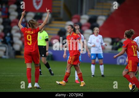 Natasha Harding of Wales Women (c) célèbre après avoir obtenu un but. Match de qualification des femmes de l'UEFA pour l'Euro 2022, Wales Women contre les îles Féroé à Rodney Parade à Newport, au sud du pays de Galles, le jeudi 22 octobre 2020. Photo par Andrew Orchard/Alamy Live News Banque D'Images