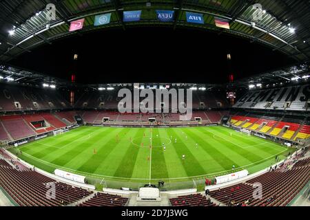 Vue d'ensemble du stade Rhein Energie presque vide du match international DFB entre l'Allemagne et la Turquie, Cologne, Allemagne Banque D'Images