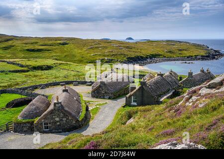 Royaume-Uni, Écosse, Garenin, ancien village de Blackhouse sur les rives de l'île de Lewis Banque D'Images