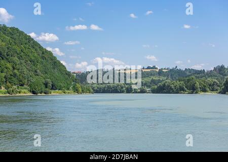 La confluence du Danube et de l'auberge vue de La pointe de la vieille ville de Passau Banque D'Images