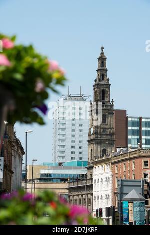 Tour de l'horloge de l'église Sainte-Trinité, Leeds, West Yorkshire, Angleterre. Banque D'Images