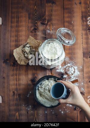 Préparation de levain pour la boulangerie. Concept de boulangerie. Copier l'espace. Banque D'Images