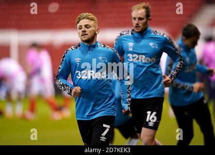 Kamil Jozwiak, du comté de Derby, s'échauffe avant le match du championnat Sky Bet au City Ground, à Nottingham. Banque D'Images