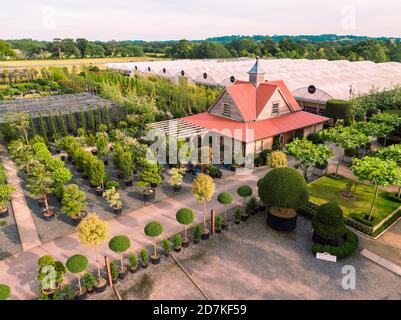 Architectural plants est une pépinière à Pulborough, West Sussex, Angleterre, Royaume-Uni. Situé dans 32 hectares de champs ouverts et entouré de terres agricoles donnant sur t Banque D'Images