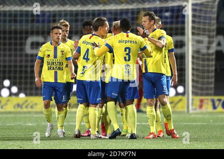 LEEUWARDEN, pays-Bas. Football, Keuken Kampioen Dutch Divie, SC Cambuur - Roda JC, Cambuur Stadium, saison 2020/2021, les joueurs de Cambuur célébrant le but crédit: Pro Shots/Alamy Live News 2020 Banque D'Images