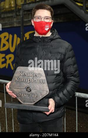 LEEUWARDEN, pays-Bas. Football, néerlandais Keuken Kampioen Divie, SC Cambuur - Roda JC, Cambuur Stadium, saison 2020/2021, le trophée pour le championnat de la période n'était pas nécessaire aujourd'hui crédit: Pro Shots/Alamy Live News 2020 Banque D'Images