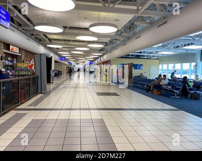 St. Louis, Mo/USA - 10/4/20: La zone de la porte intérieure de l'aéroport international de St. Louis STL. Banque D'Images