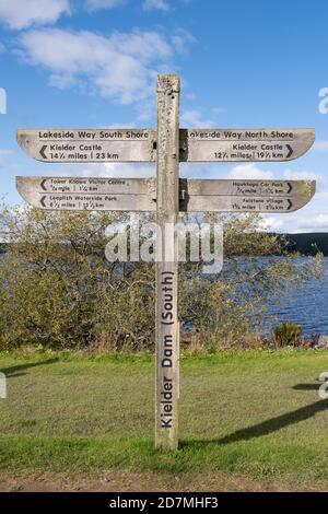 The Lakeside Way à Kielder Forest and Water, Northumberland, Angleterre, Royaume-Uni Banque D'Images