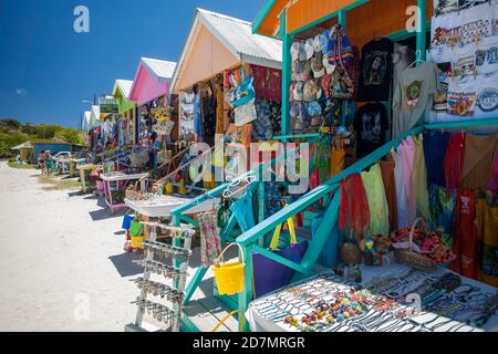 Baie de la demi-lune à Antigua. Antigua est une île dans les Petites Antilles. Banque D'Images