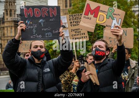 Londres, Royaume-Uni. 24 octobre 2020. Les gens des industries de la création demandent au gouvernement de faire du rêve une réalité maintenant. Crédit : Guy Bell/Alay Live News Banque D'Images