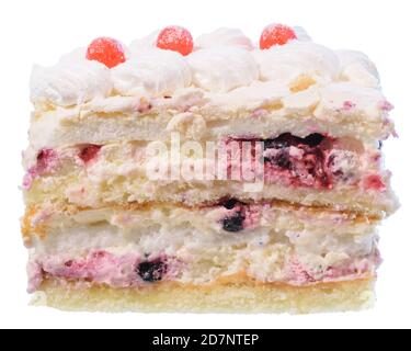 Gâteau avec crème et bleuets isolés sur fond blanc. Banque D'Images