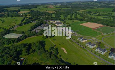 Vue aérienne de l'hôtel Vale, Hensol dans la vallée de Glamourgan: Merci de noter Phillip Roberts Banque D'Images
