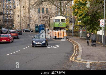 Glasgow, Écosse, Royaume-Uni. 24 octobre 2020. Glasgow Vintage Vehicle Trust présente environ 25 de leurs bus vintage de leur collection lorsqu'ils se rendent dans les rues de Glasgow dans le cadre de leur « Center Circle Day » Credit: Richard Gass/Alay Live News Banque D'Images